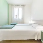 Skyfive Earth Apartmán