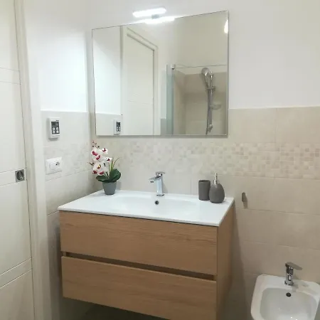 Διαμέρισμα Skyfive Earth *