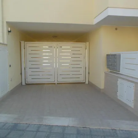 Διαμέρισμα Skyfive Earth *