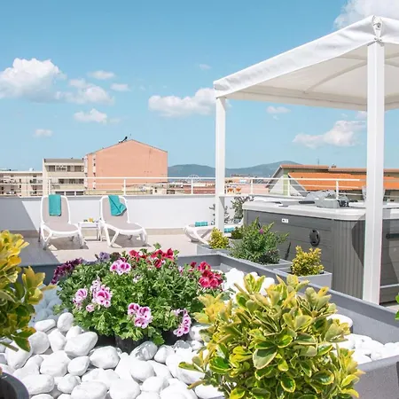 Skyfive Earth * Αλγκέρο